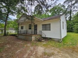 featured image of 854 Trinity Pl