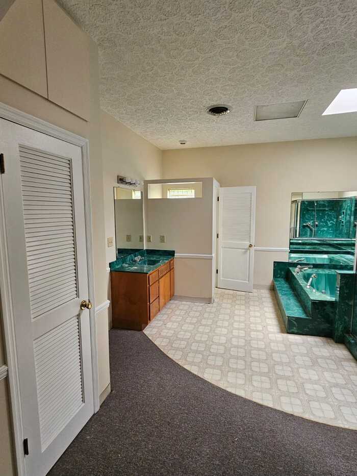 854 Trinity Pl - Photo 7 of 11