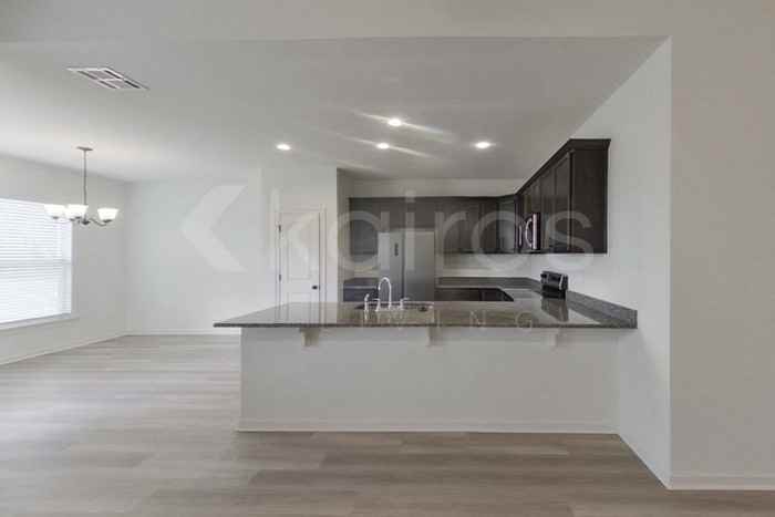104 Foggy Ln - Photo 2 of 14