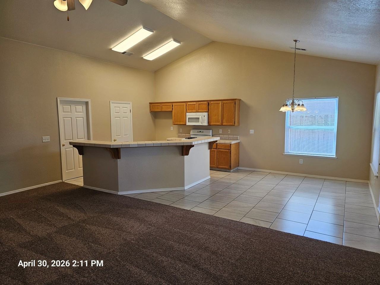 1630 E Knight Ct - Photo 2 of 10