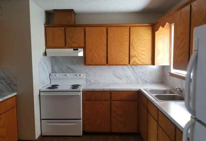 1025 Rio Rico Rd #F - Photo 4 of 9