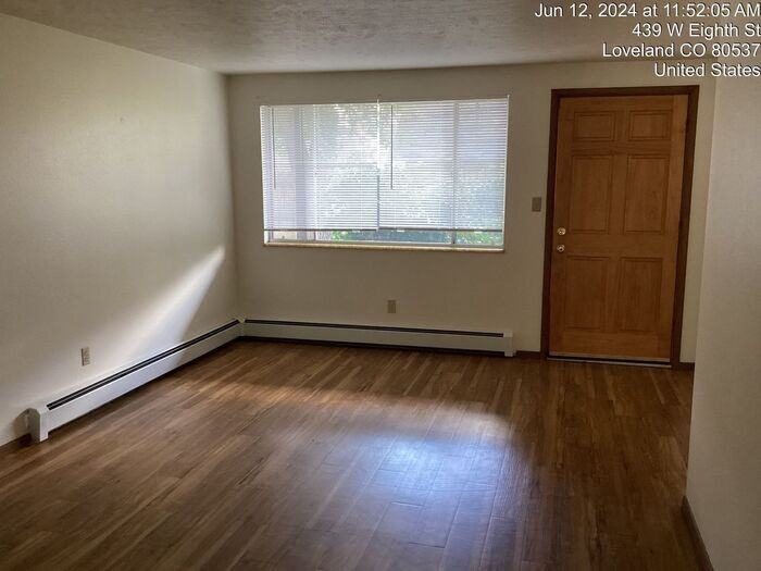 441 W 8th St - Photo 2 of 9