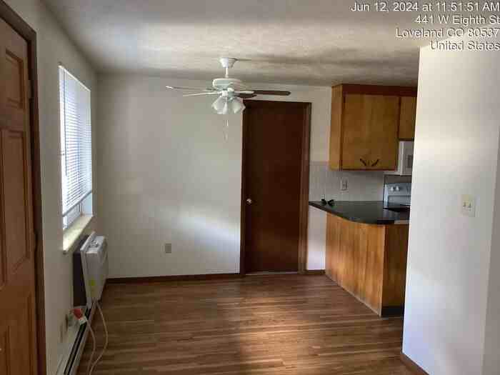 441 W 8th St - Photo 3 of 9