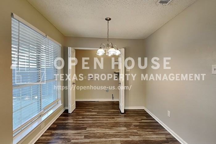 3313 Stone Bridge Dr - Photo 7 of 22