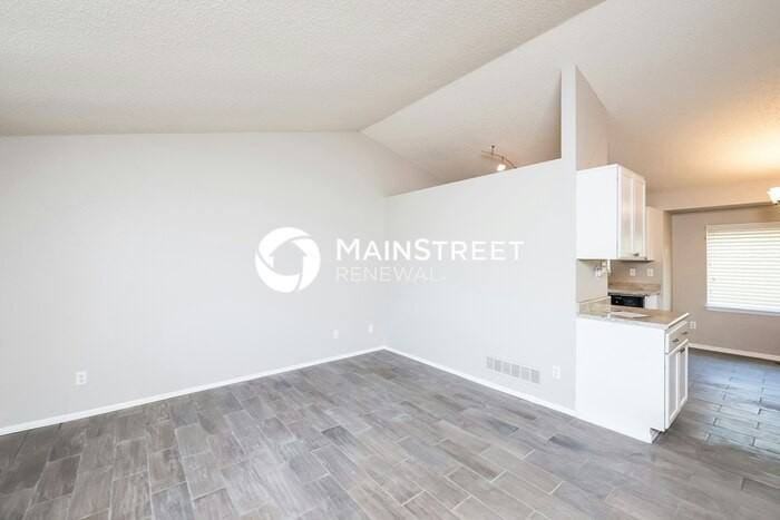 13131 Raritan Ct - Photo 7 of 17