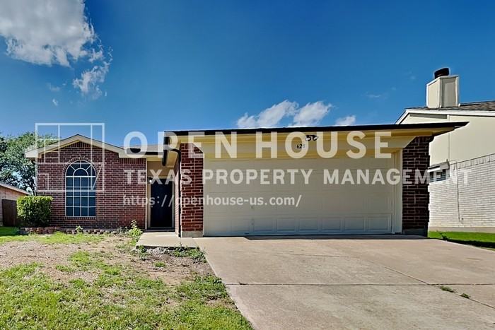 628 Bluejay Dr