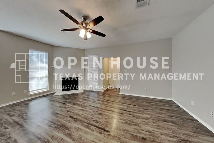 628 Bluejay Dr - Photo 4 of 20