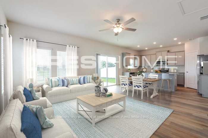 8081 Patagonia Dr - Photo 4 of 17