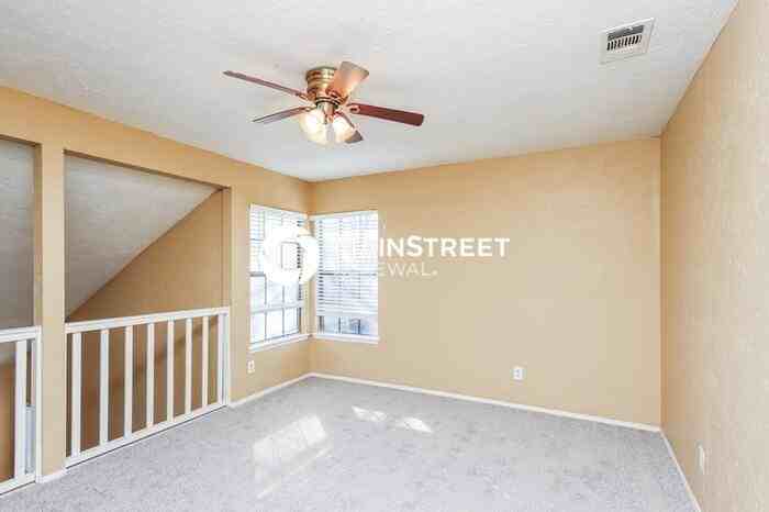 1513 Colborne Dr - Photo 7 of 18
