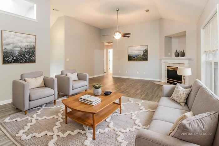 6409 Deerwood Pl - Photo 5 of 15
