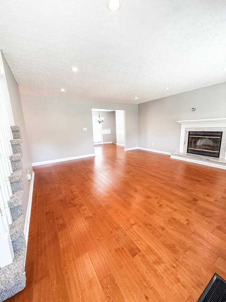 8109 Joshua Rd - Photo 2 of 22