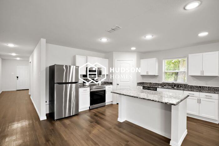 313 Bounding Main St - Photo 4 of 14