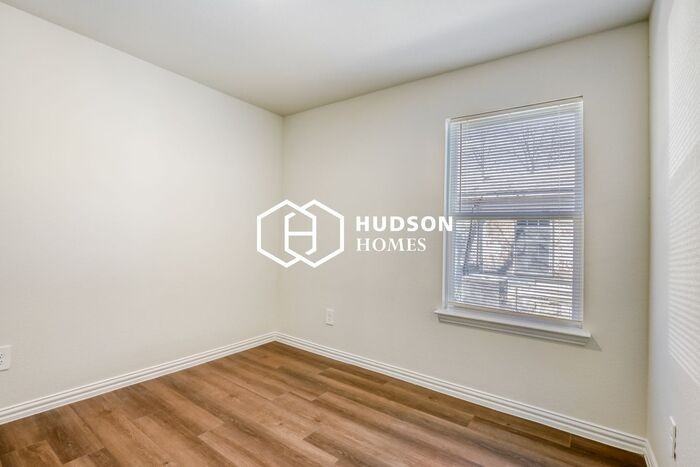 3604 Bourland St - Photo 7 of 14