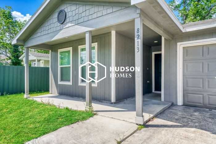 8213 Linda Vista Rd - Photo 3 of 14