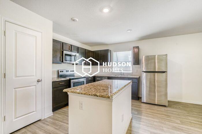 8213 Linda Vista Rd - Photo 5 of 14