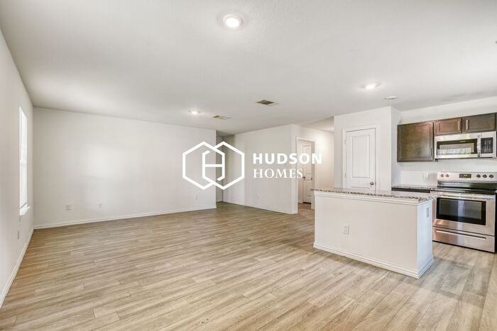 8213 Linda Vista Rd - Photo 7 of 14