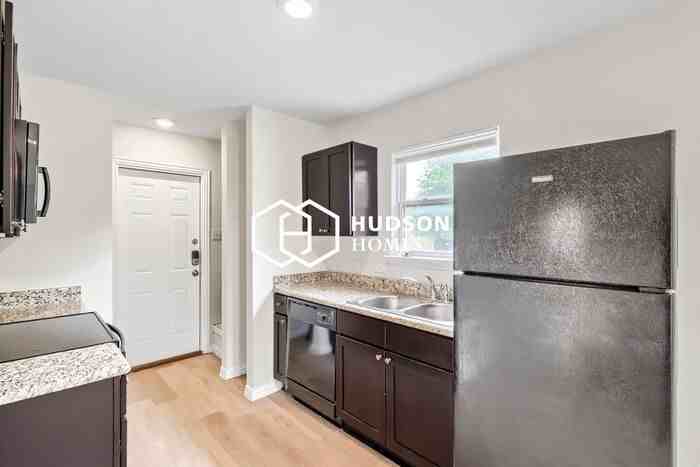 1600 Lucile Ave - Photo 5 of 14