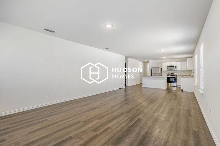 430 Shorty St - Photo 4 of 14
