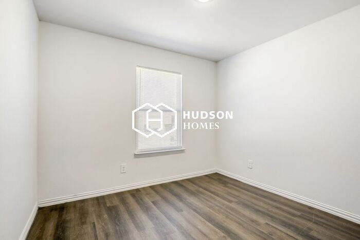 430 Shorty St - Photo 7 of 14