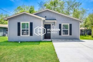 featured image of 527 Elley St