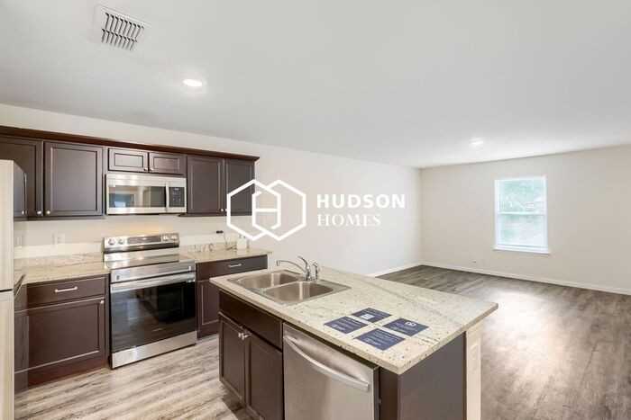723 Sewanee St - Photo 4 of 14
