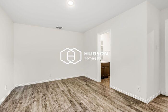 723 Sewanee St - Photo 6 of 14