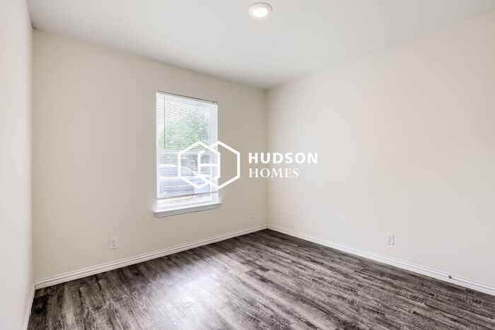 723 Sewanee St - Photo 7 of 14