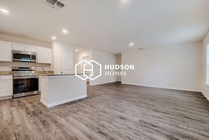 2430 Bermuda Dr - Photo 5 of 16