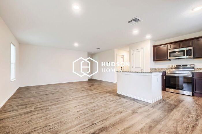 2719 Bermuda Dr - Photo 5 of 16