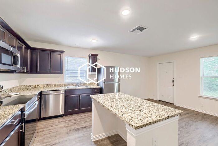 2719 Bermuda Dr - Photo 7 of 16