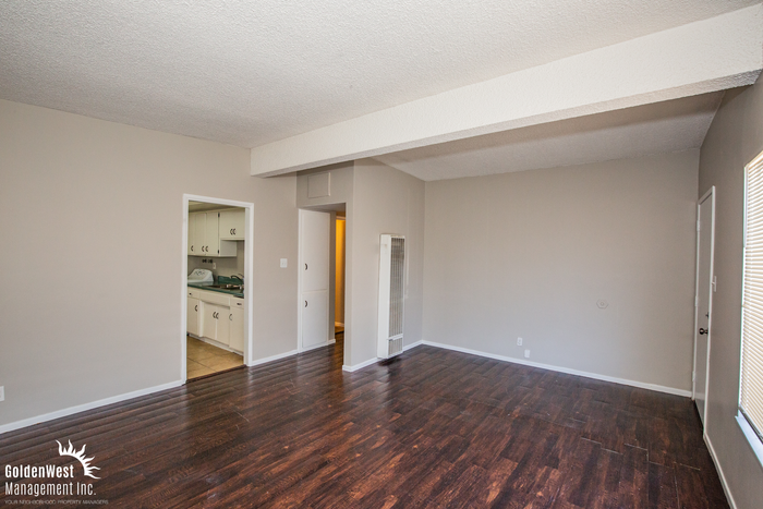 3669 Waikiki Ave - Photo 5 of 12