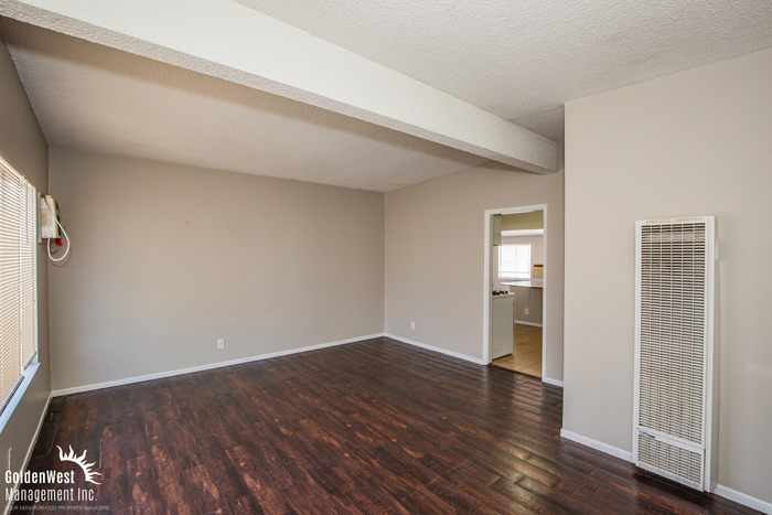 3669 Waikiki Ave - Photo 6 of 12
