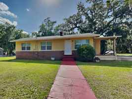 featured image of 136 Thompson Ave