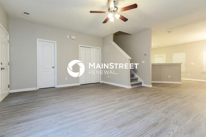 1370 Rogers Trce - Photo 5 of 17