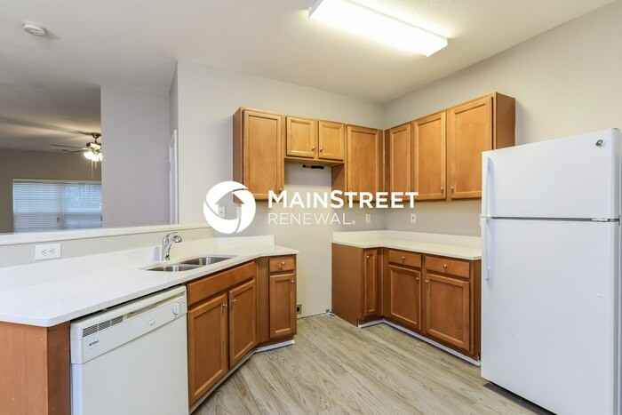 1370 Rogers Trce - Photo 7 of 17