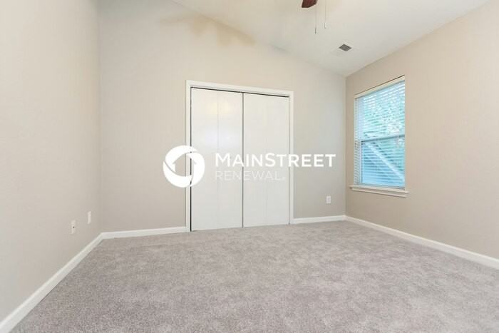 1370 Rogers Trce - Photo 6 of 17