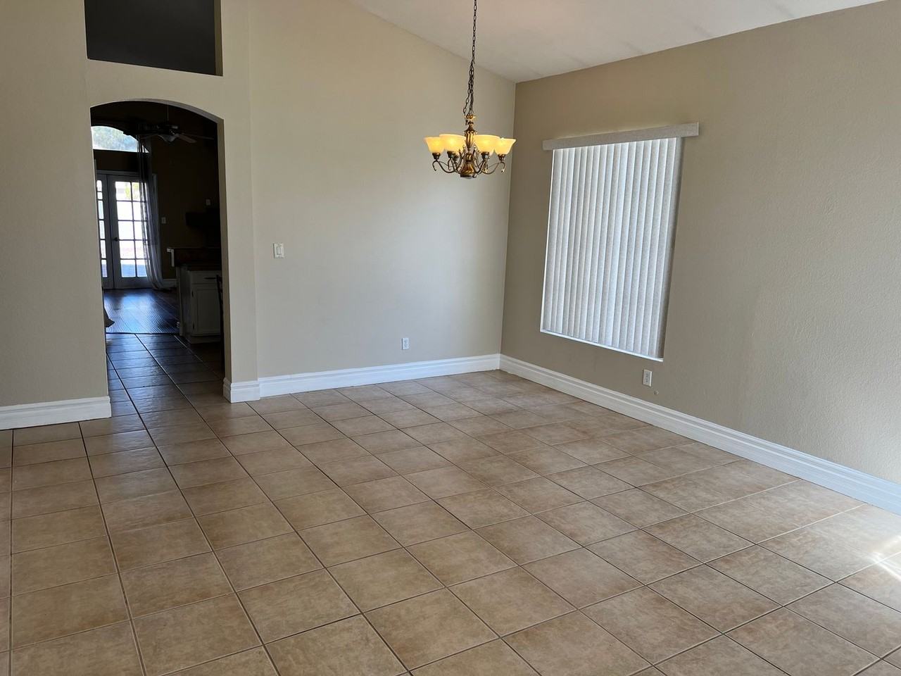 5705 Cliff Point Ct - Photo 3 of 14