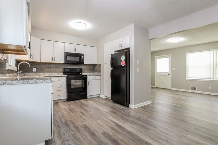 6705 N Indiana Ave - Photo 5 of 12