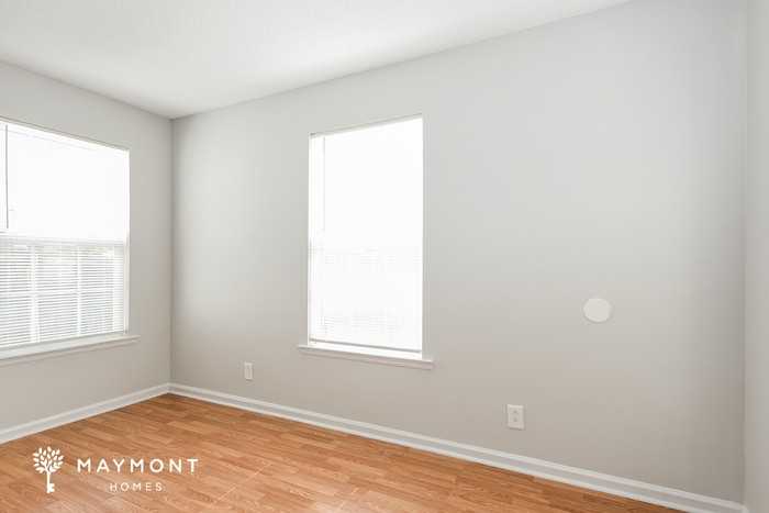 3390 Summerfield Dr - Photo 5 of 12