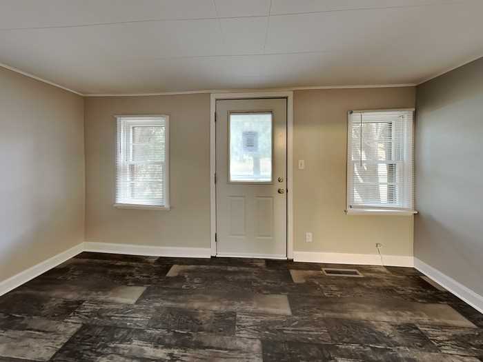 5789 Sunset Rd - Photo 3 of 20