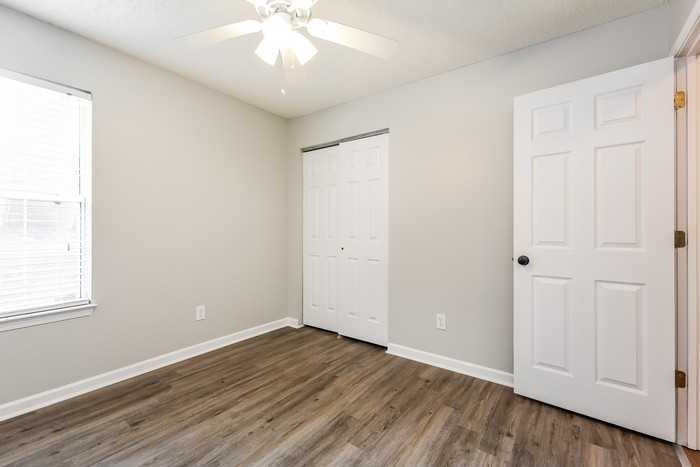 313 Hampton Ridge Dr - Photo 7 of 11