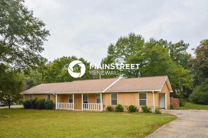 170 Southmoor Cir - Photo 2 of 15