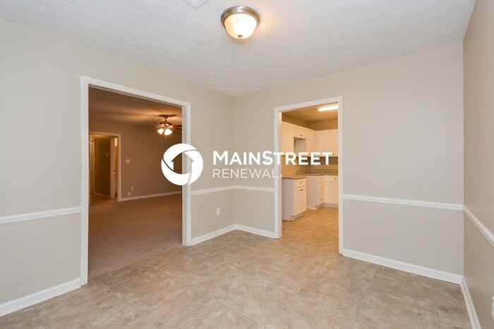 170 Southmoor Cir - Photo 4 of 15
