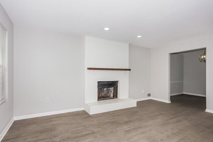 4081 Melrose Dr - Photo 5 of 12