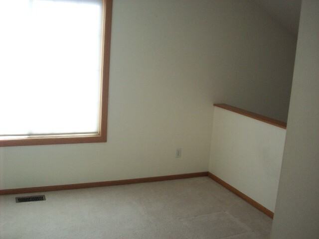 7287 Savanna Ct - Photo 6 of 11