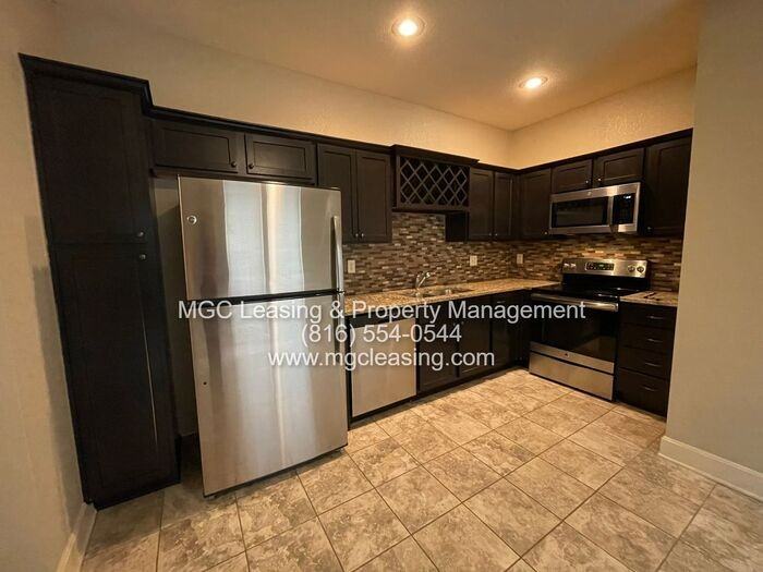 2216 Sw Suncatcher Rd - Photo 4 of 32
