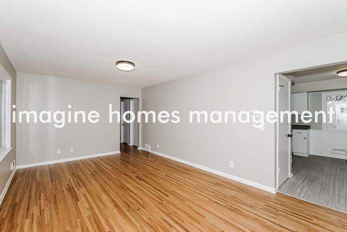 449 Walnut Ln - Photo 4 of 15