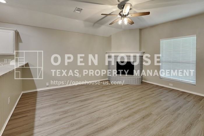 3404 Muleshoe Ln - Photo 7 of 22