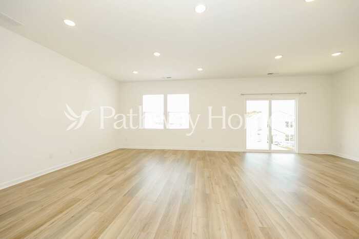 3919 Tinpiper Trce - Photo 3 of 16