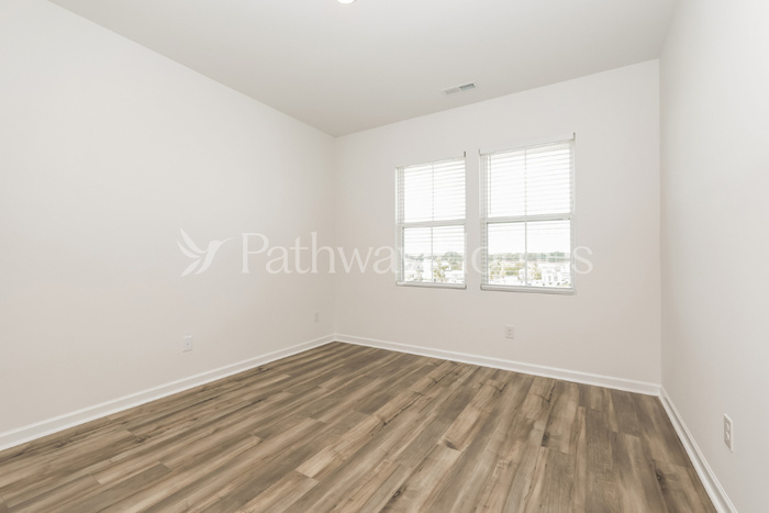 3833 Kindler Ct - Photo 6 of 16